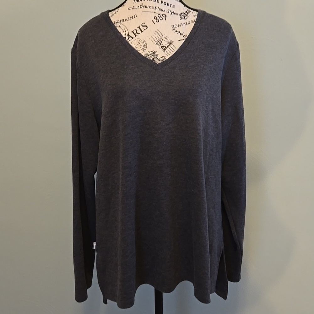 V-neck Athetic Sweater